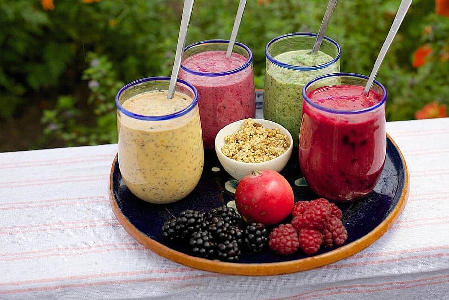 High-Calorie Smoothies Made Without Protein Powder