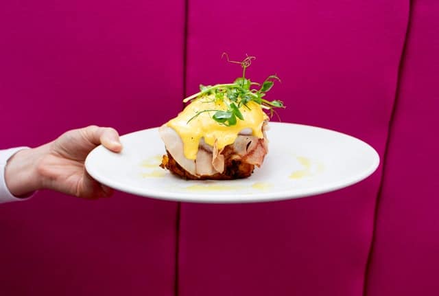 Delightful Keto Eggs Benedict Recipe