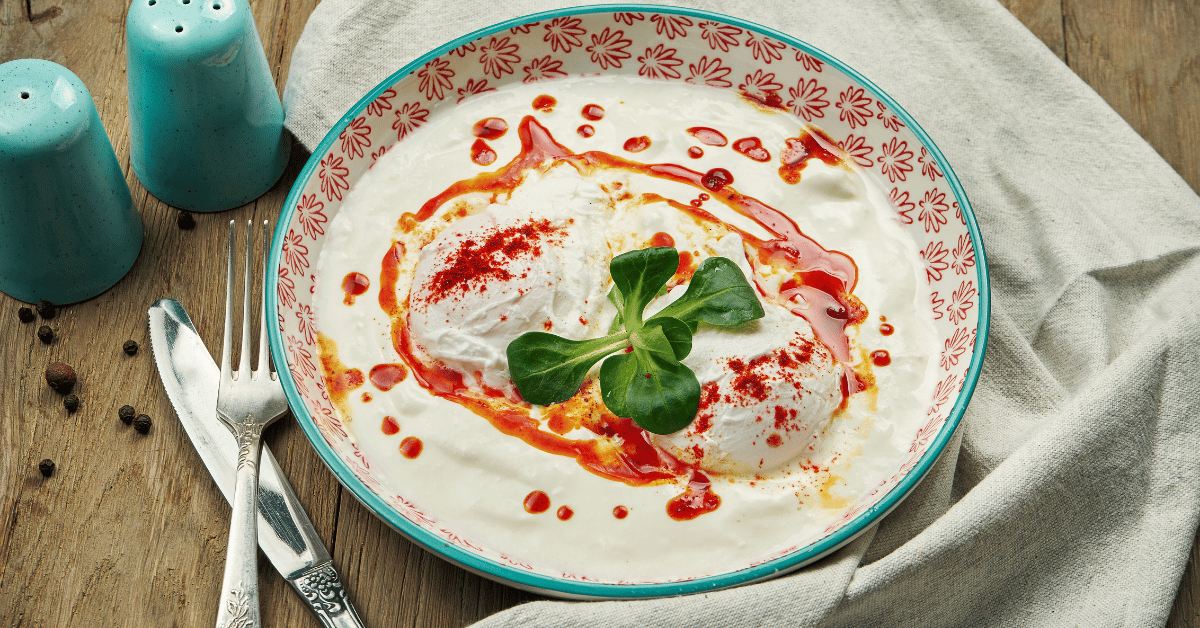 Low Carb Turkish Cilbir Recipe (400 Kcal and High Protein Breakfast)