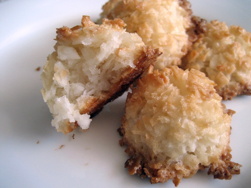 Coconut Keto Macaroons
