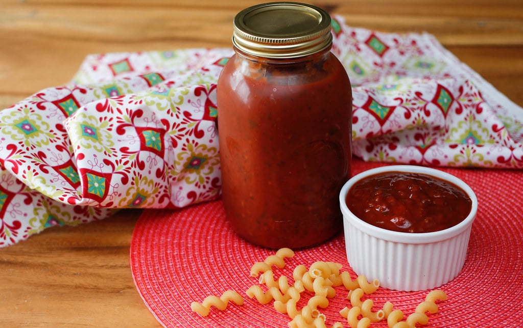 Easy Refined Sugar Free Ketchup Recipe (2 Versions)