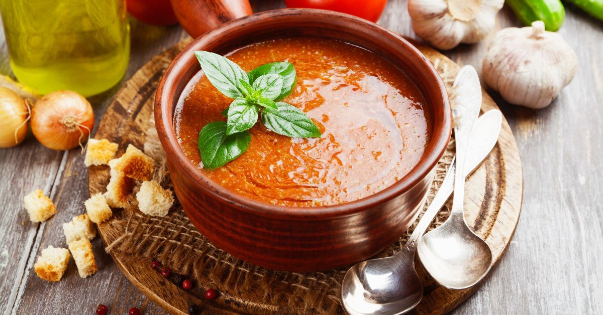 160 Cal Tomato Gazpacho Soup | Low Fat and Vegetarian