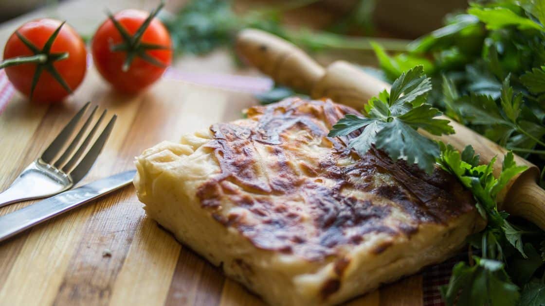 Easy Cheese Lasagna Recipe (Without Meat)